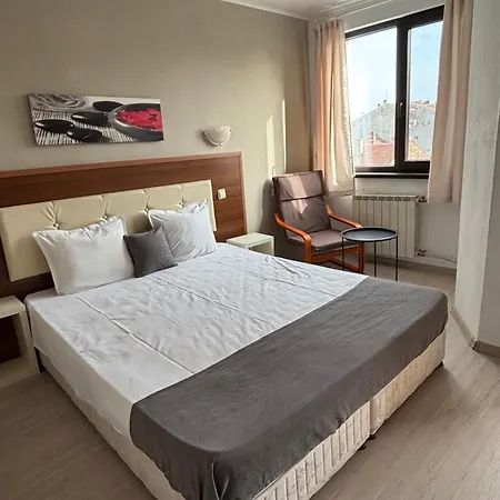 Private Trakiets Vendégház 2*