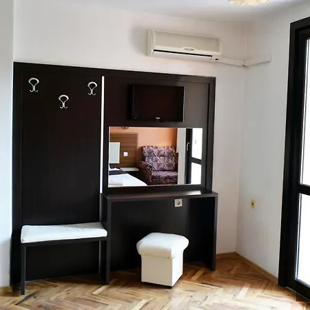 Private Trakiets Konukevi 2*