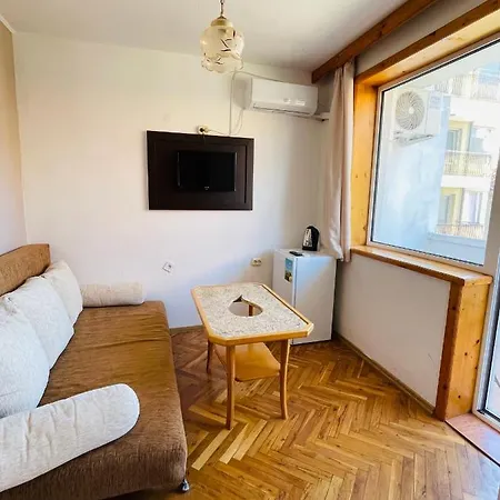 Private Trakiets 帕莫瑞