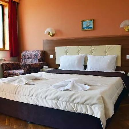 Private Trakiets 포마리